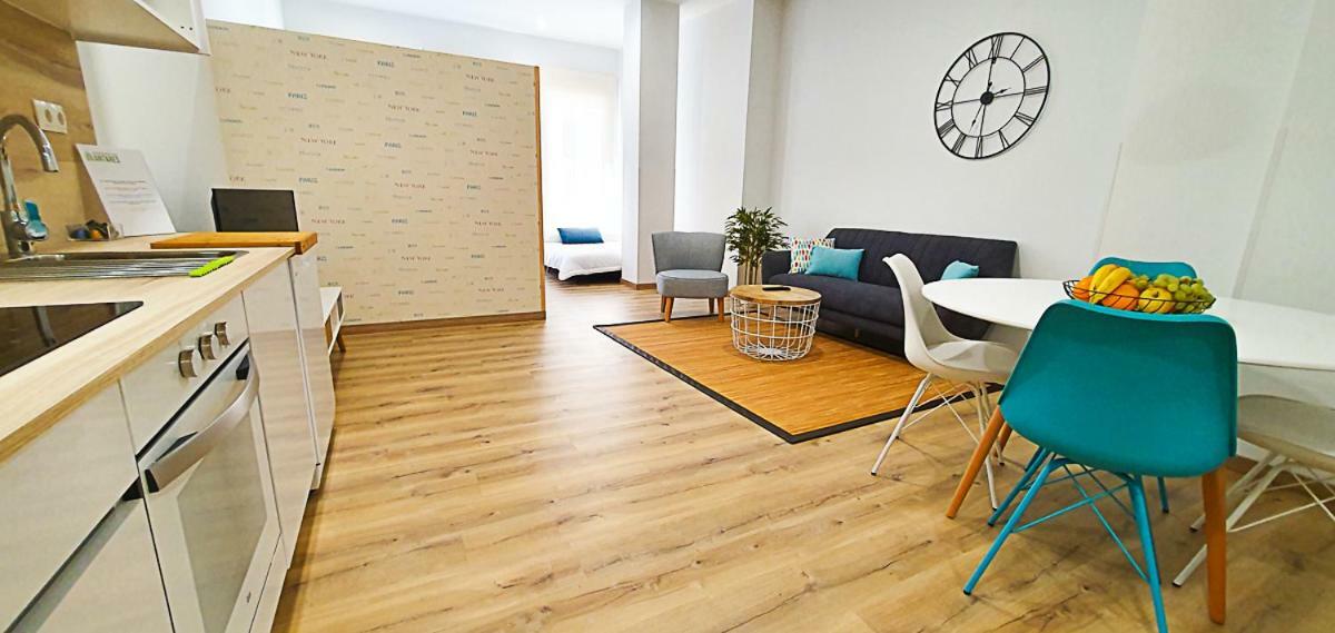 Apartamentos Antares 2 Milladoiro Exteriör bild